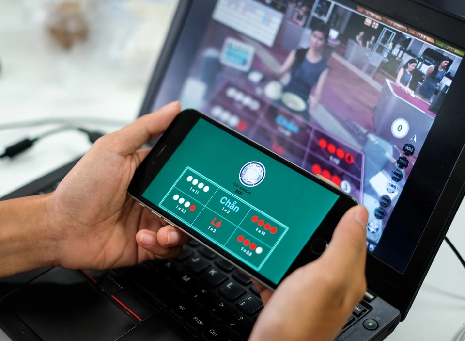 Hướng dẫn cách chơi xóc đĩa với 3 bước