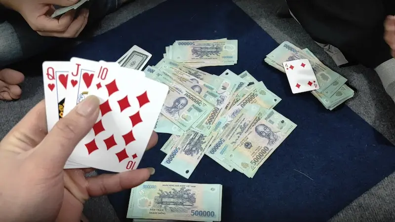 Các bộ bài mạnh trong Liêng